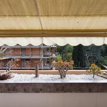 Apartamento Ampio Monolocale Con Terrazzo - A 2 Passi Dal Mare Latte Exterior foto